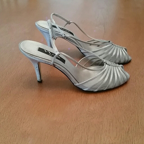 Women's shoes - Picture 2 of 2